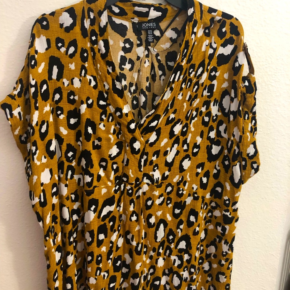 Animal print short sleeve top